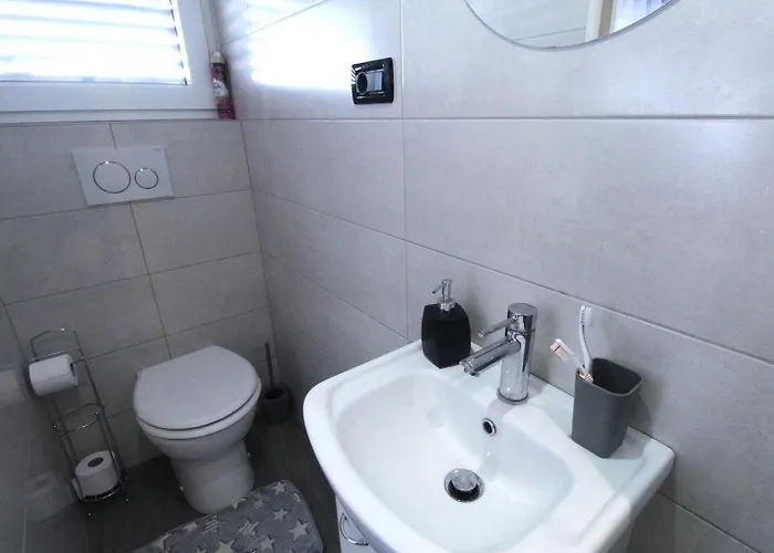 アパート Centar ウマグ